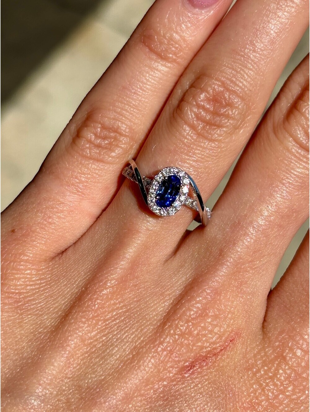 18k White Gold Natural Sapphire Ring 1.30 tcw